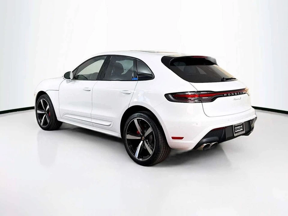 2026 Porsche Macan S - Image 3 of 5