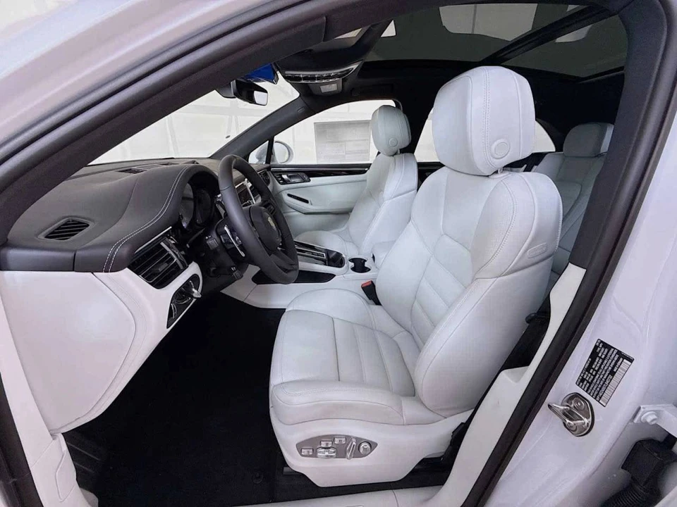 2026 Porsche Macan S - Image 5 of 5