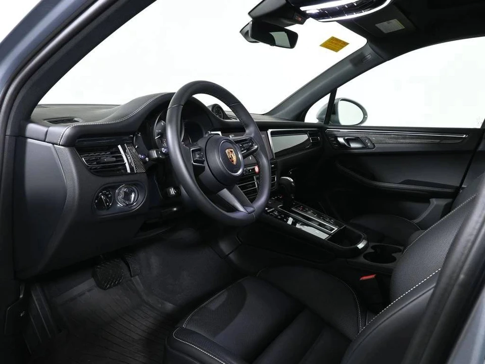 2026 Porsche Macan S - Image 4 of 4
