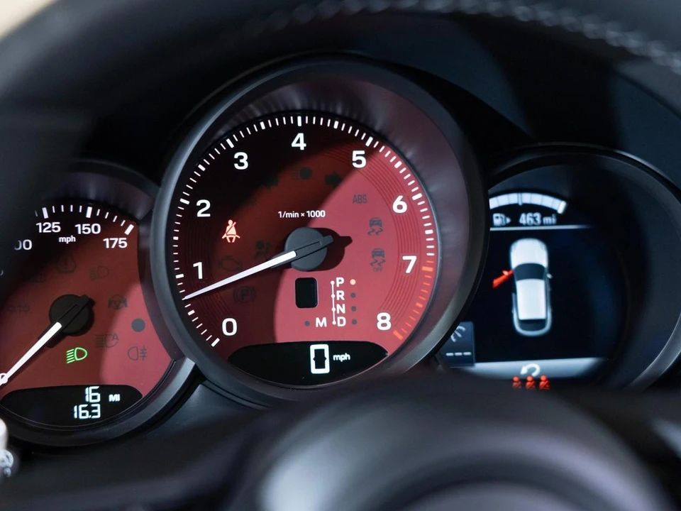 2026 Porsche Macan S - Image 19 of 29