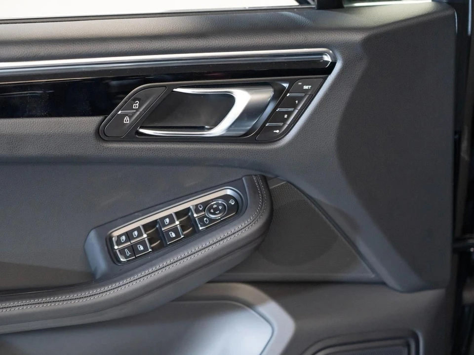 2026 Porsche Macan S - Image 17 of 29