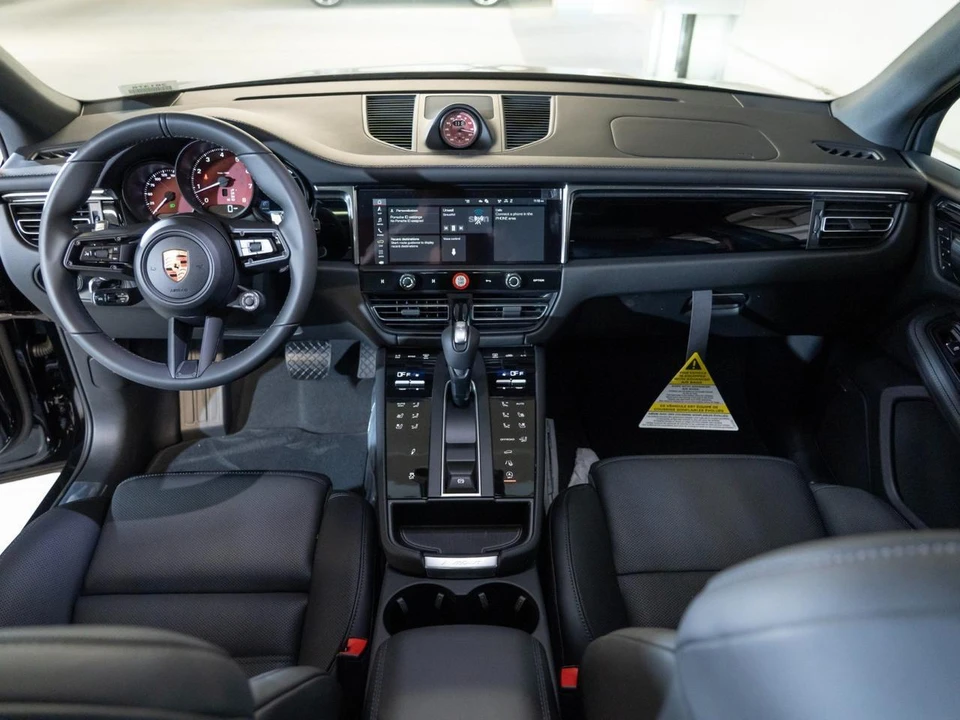 2026 Porsche Macan S - Image 26 of 29