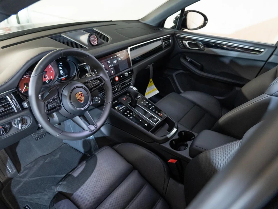2026 Porsche Macan S - Image 4 of 29