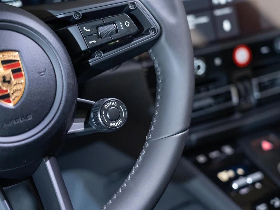 2026 Porsche Macan S - Image 23 of 29