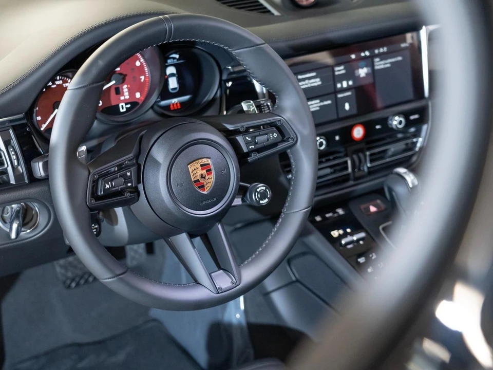 2026 Porsche Macan S - Image 15 of 29