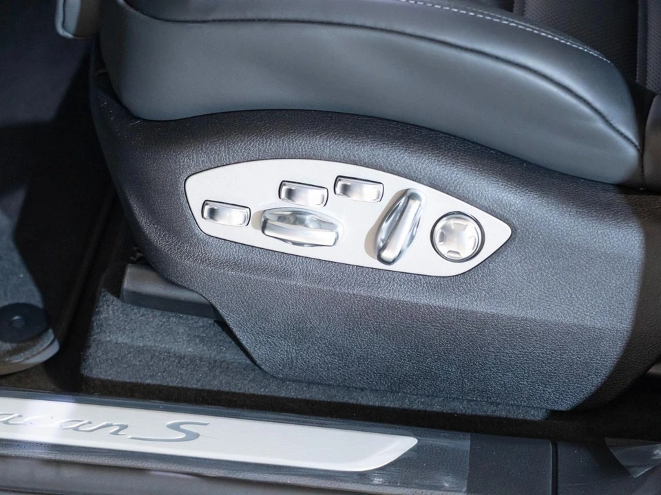 2026 Porsche Macan S - Image 13 of 29