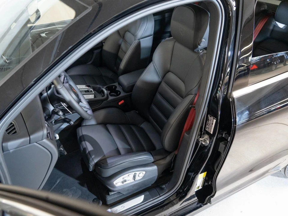 2026 Porsche Macan S - Image 5 of 29