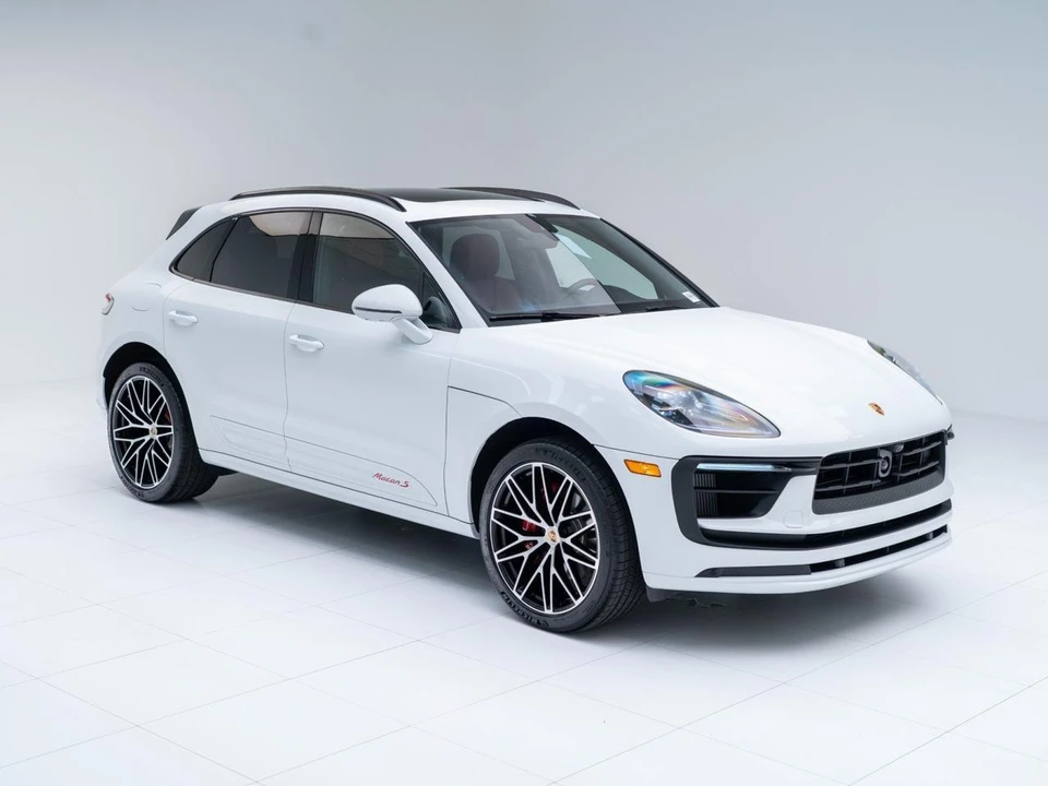 2026 Porsche Macan S - Image 7 of 31