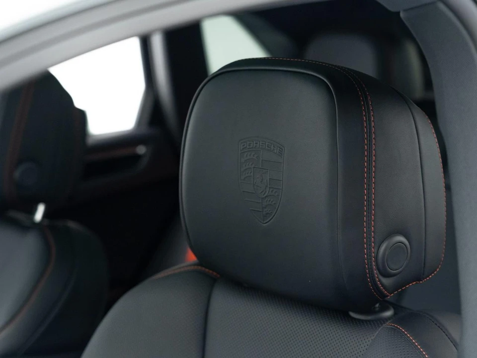 2026 Porsche Macan S - Image 19 of 31