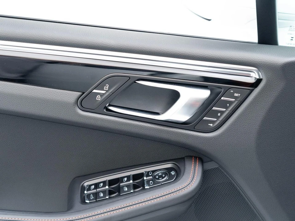 2026 Porsche Macan S - Image 22 of 31