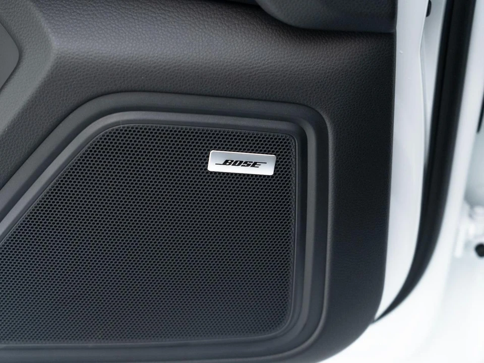 2026 Porsche Macan S - Image 23 of 31