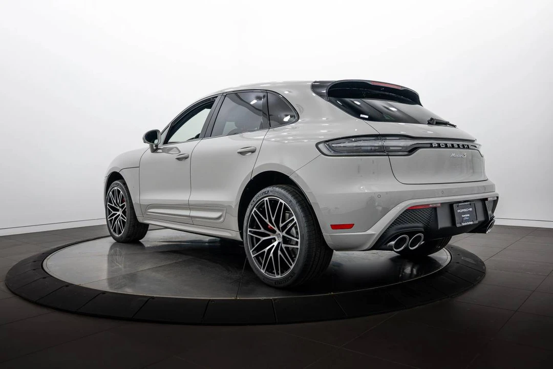 2026 Porsche Macan S - Image 3 of 5