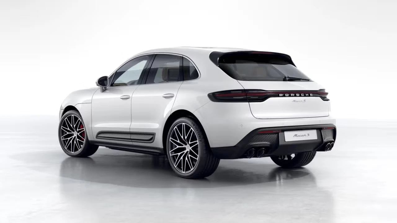 2026 Porsche Macan - Image 20 of 30