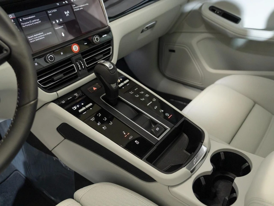 2026 Porsche Macan S - Image 22 of 27