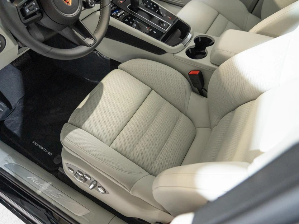 2026 Porsche Macan S - Image 15 of 27