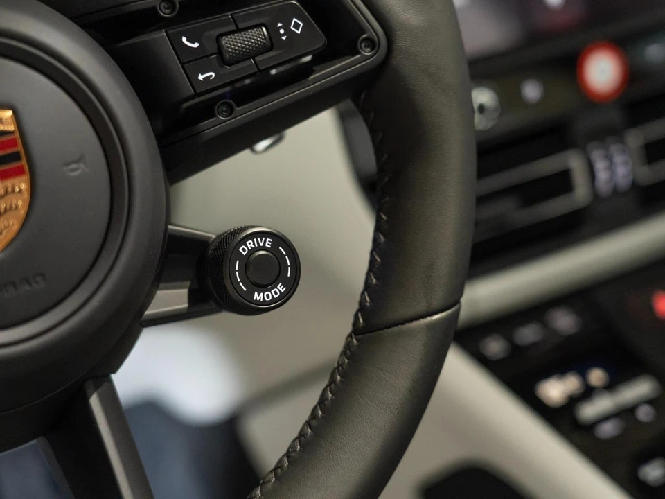 2026 Porsche Macan S - Image 23 of 27