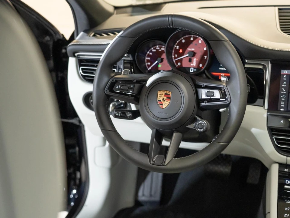 2026 Porsche Macan S - Image 25 of 27