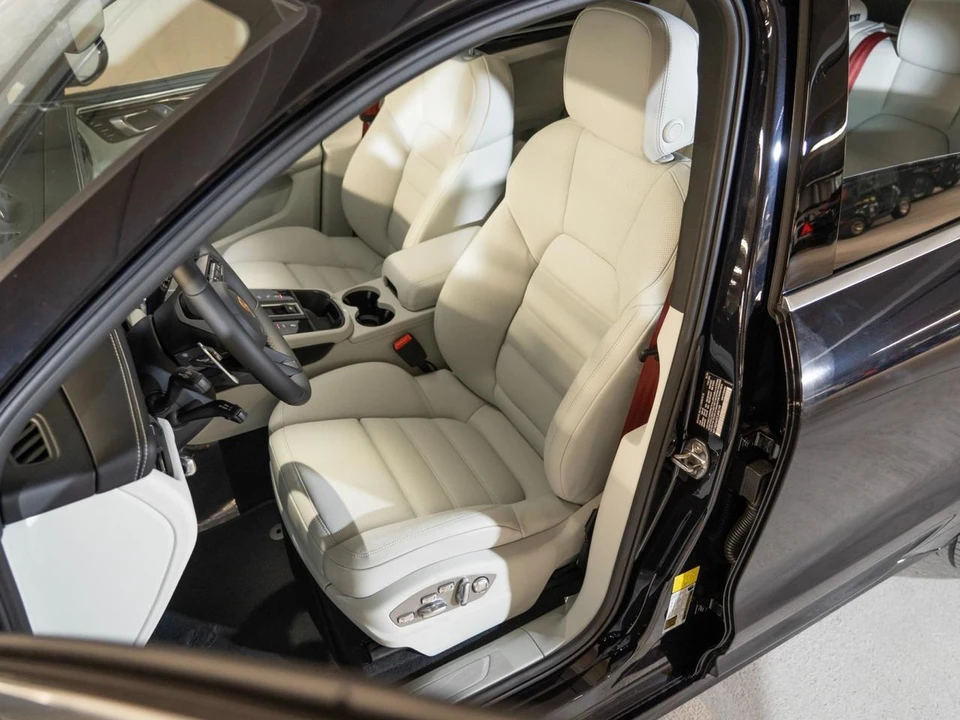 2026 Porsche Macan S - Image 5 of 27