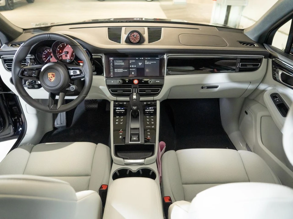 2026 Porsche Macan S - Image 24 of 27