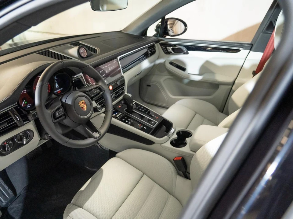 2026 Porsche Macan S - Image 4 of 27