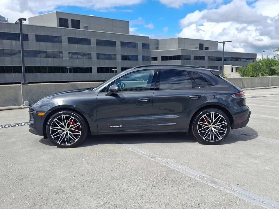 2026 Porsche Macan S - Image 2 of 5