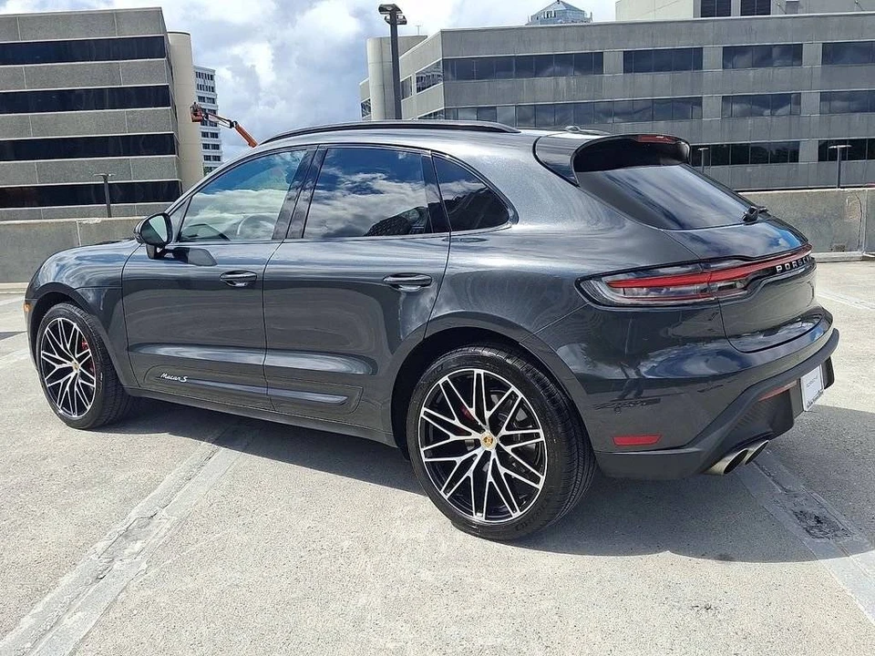 2026 Porsche Macan S - Image 3 of 5