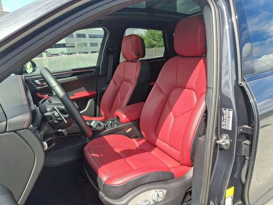 2026 Porsche Macan S - Image 5 of 5