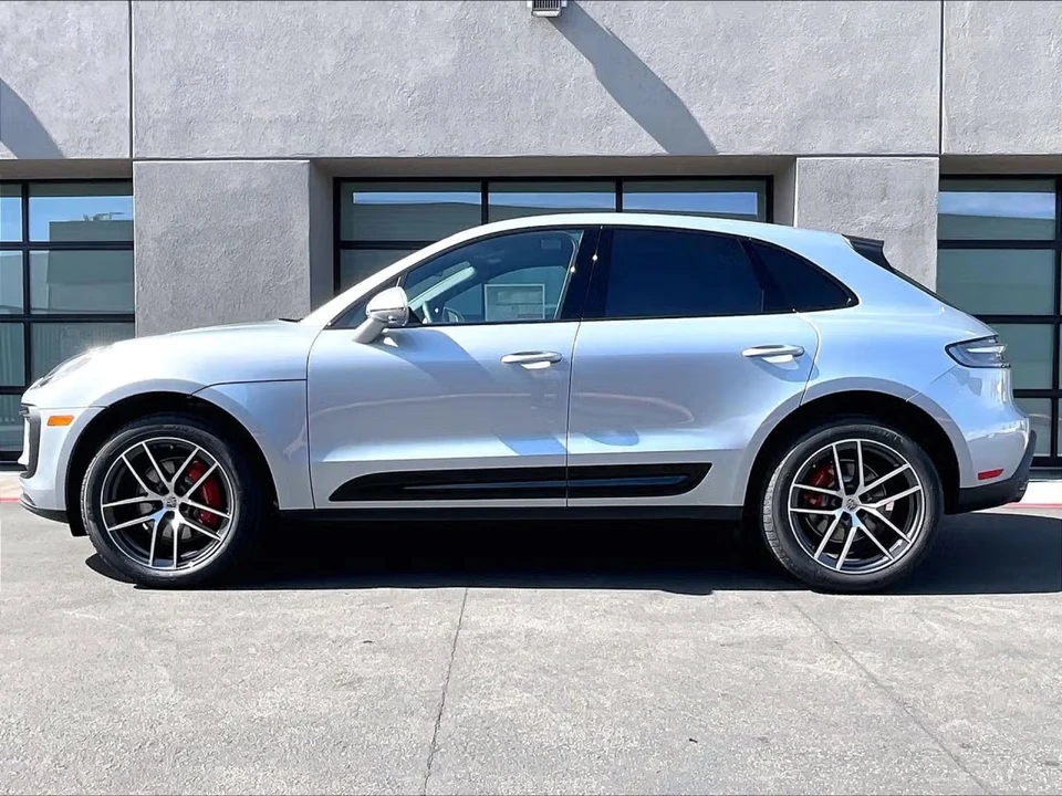 2026 Porsche Macan S - Image 12 of 31