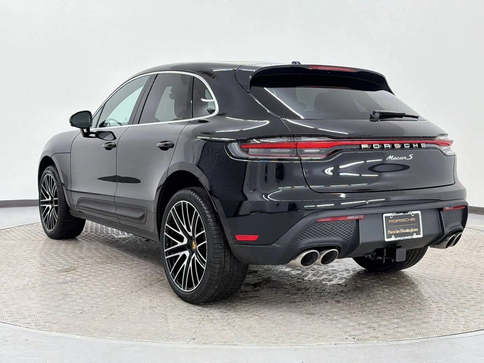 2026 Porsche Macan S - Image 3 of 5