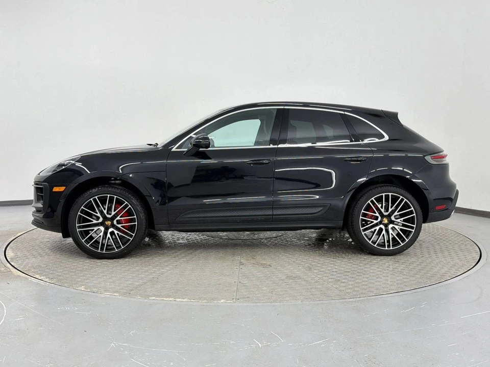2026 Porsche Macan S - Image 2 of 5