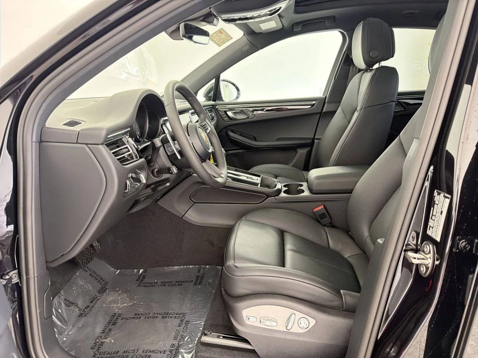 2026 Porsche Macan S - Image 5 of 5