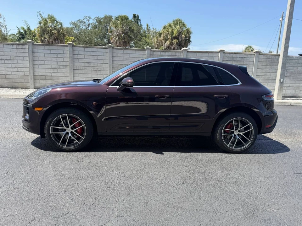 2026 Porsche Macan S - Image 2 of 5