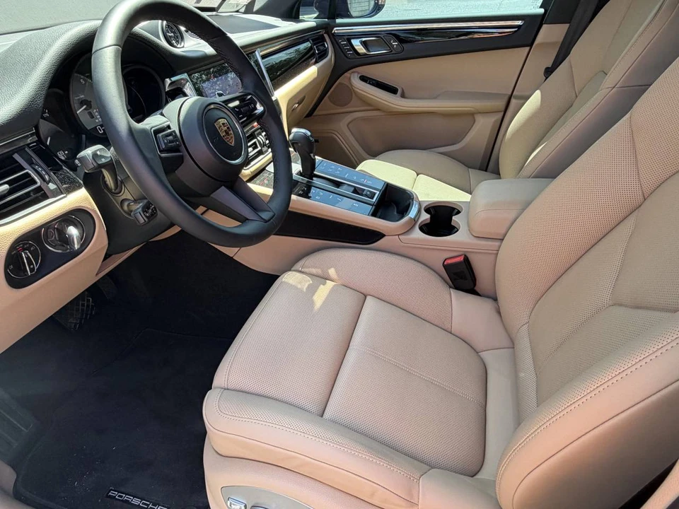 2026 Porsche Macan S - Image 4 of 5