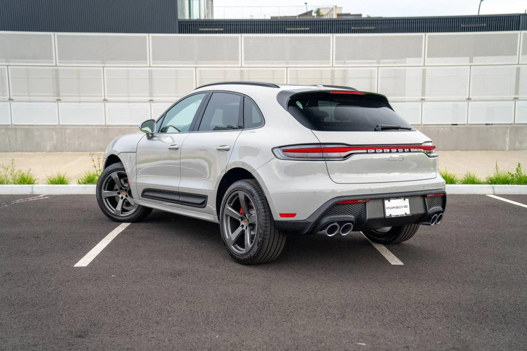 2026 Porsche Macan S - Image 3 of 5