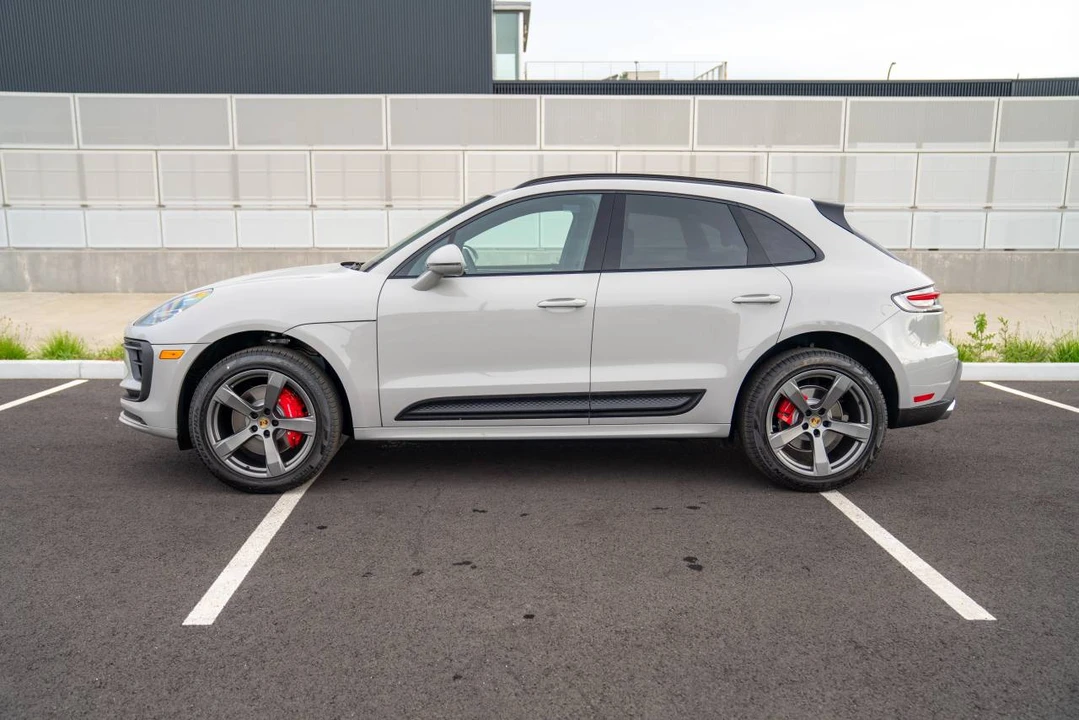 2026 Porsche Macan S - Image 2 of 5