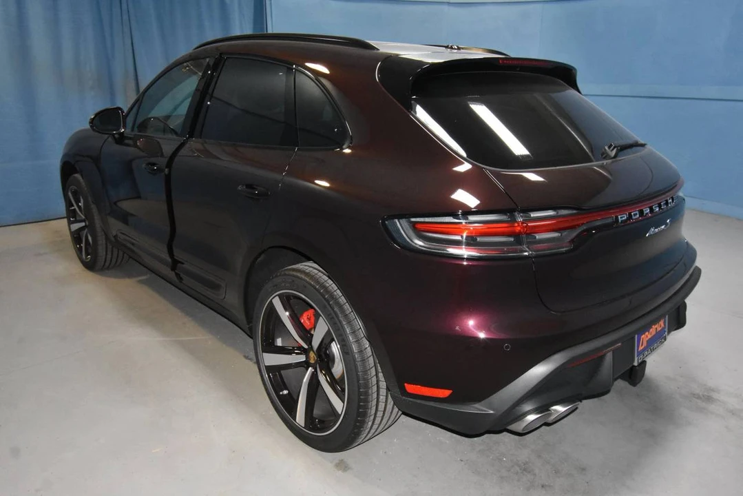 2026 Porsche Macan S - Image 3 of 4