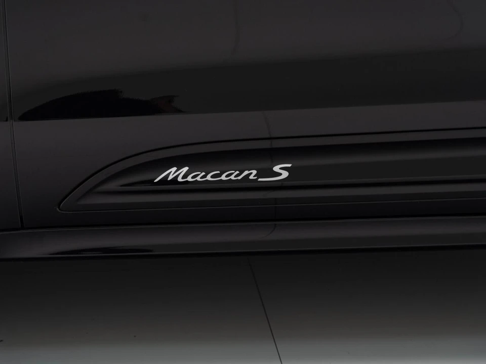 2026 Porsche Macan S - Image 13 of 31
