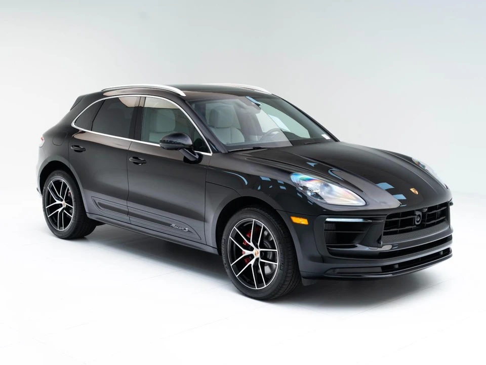 2026 Porsche Macan S - Image 7 of 31