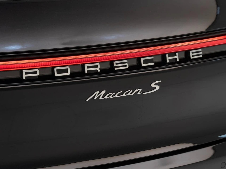 2026 Porsche Macan S - Image 14 of 31