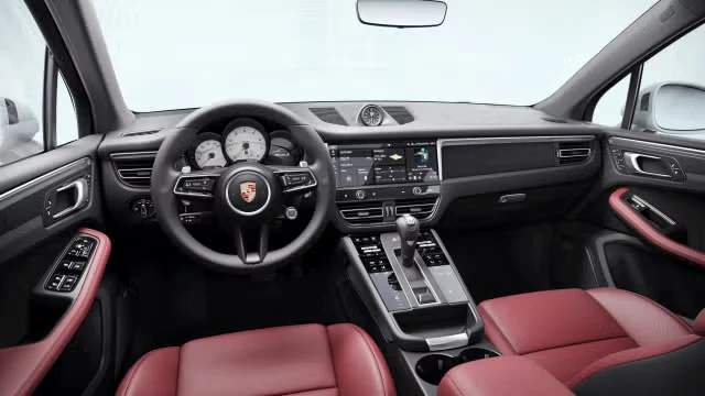 2026 Porsche Macan - Image 26 of 30