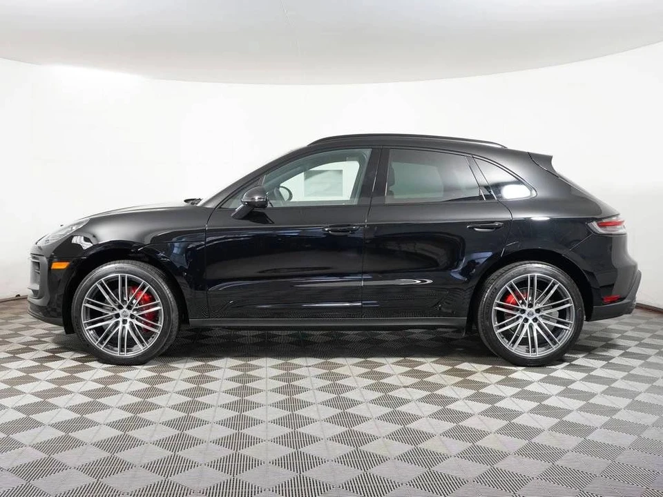2026 Porsche Macan S - Image 2 of 4