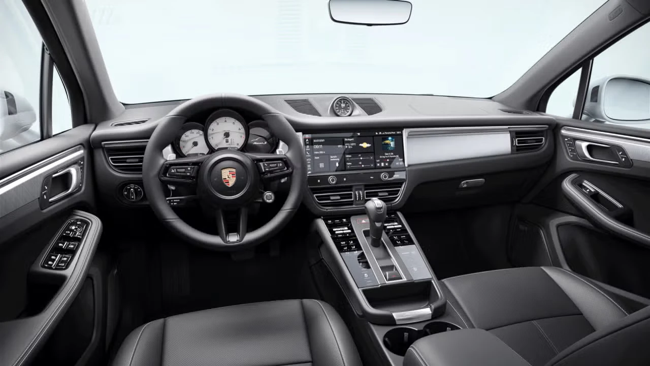 2026 Porsche Macan - Image 28 of 30