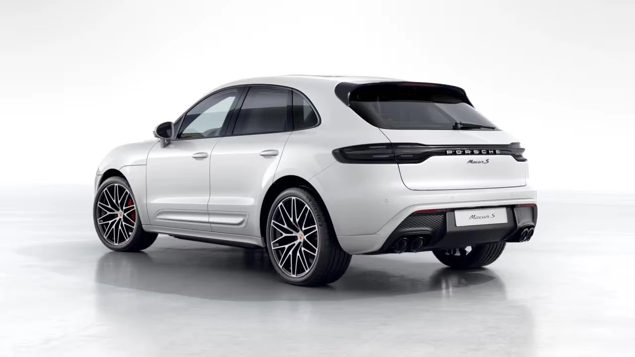 2026 Porsche Macan - Image 20 of 30