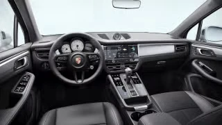 2026 Porsche Macan - Image 25 of 30