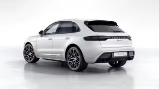 2026 Porsche Macan - Image 17 of 30