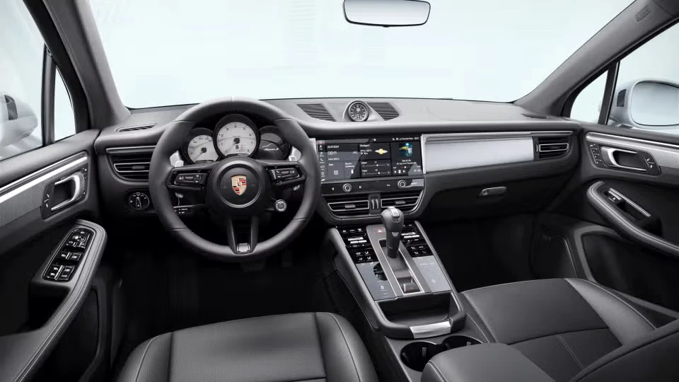 2026 Porsche Macan - Image 27 of 30
