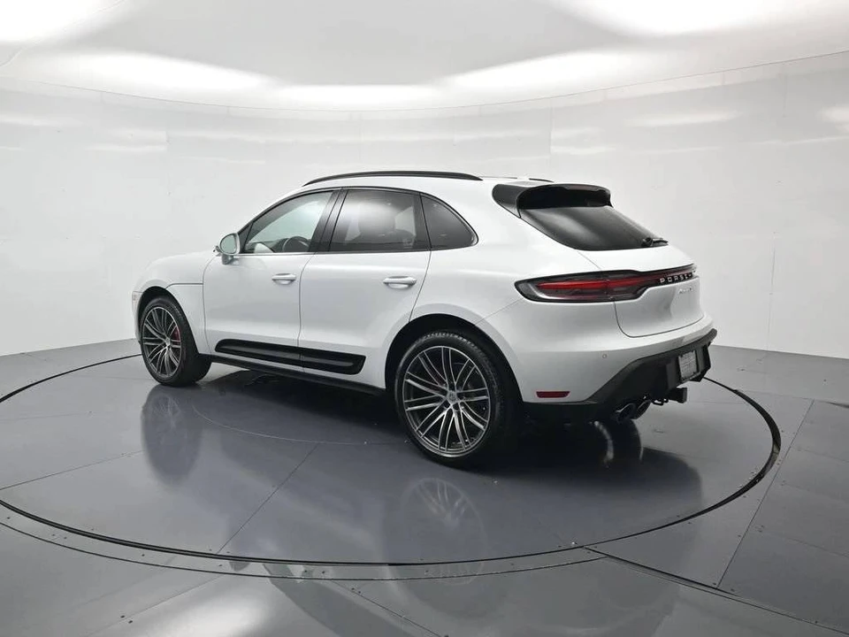 2026 Porsche Macan S - Image 3 of 4