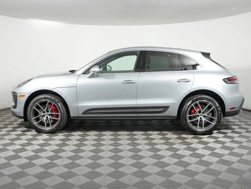 2026 Porsche Macan S - Image 2 of 4