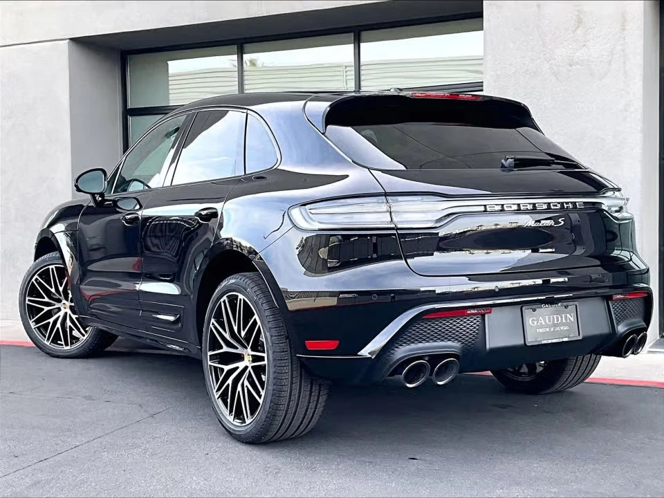 2026 Porsche Macan S - Image 19 of 31