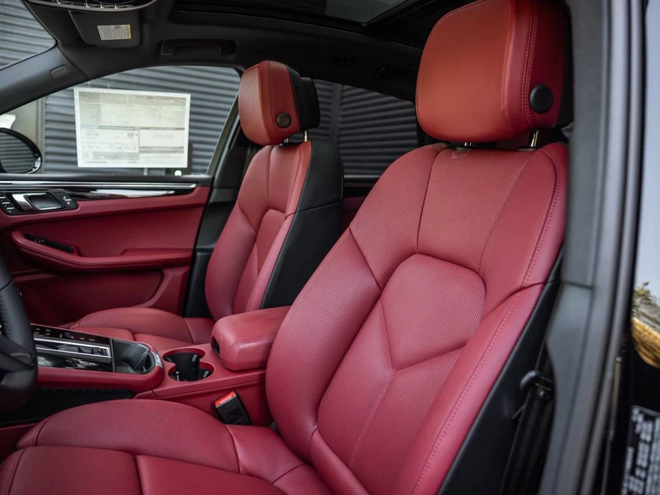 2026 Porsche Macan S - Image 5 of 5